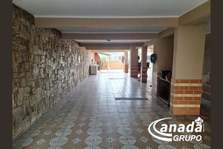 4_photo/94cefeddbb.833a42e394c467a8-ATLAS-c3df13b5-7262-4c3c-a265-d2b79bb14666.jpg de casa à venda com 3 quartos, 214m² em Ayrosa, Osasco
