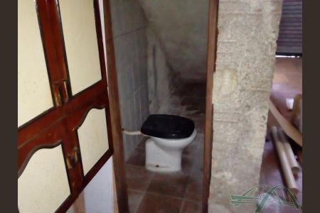 7_photo/94cefeded5.ceff8192393c33de-ATLAS-2f59d312-15ca-4e43-8582-f21f8df579bc.jpg de casa à venda com 3 quartos, 180m² em Jardim Marieta, Osasco