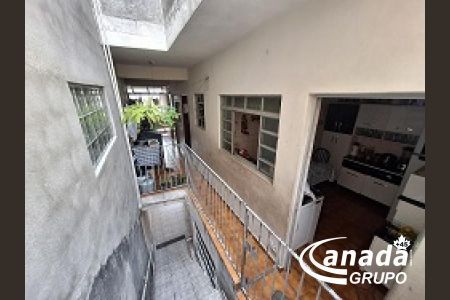 7_photo/94cefedf5f.521465a1a6cc0fb0-ATLAS-849b8aba-c66f-472b-83ee-06bec2b8e375.jpg de casa à venda com 4 quartos, 218m² em Ayrosa, Osasco