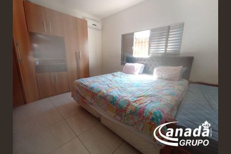 2_photo/94cefedf9d.bdf1def5ceb5107f-ATLAS-d2bebc83-15a8-4a87-a14b-9911822f85de.jpg de casa à venda com 2 quartos, 185m² em Ayrosa, Osasco