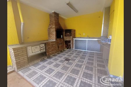 9_photo/94cefedf9f.28f6ec5d72603be5-ATLAS-5bb3fb67-6824-44a6-8cb4-3ec845799cfd.jpg de casa à venda com 4 quartos, 300m² em Ayrosa, Osasco