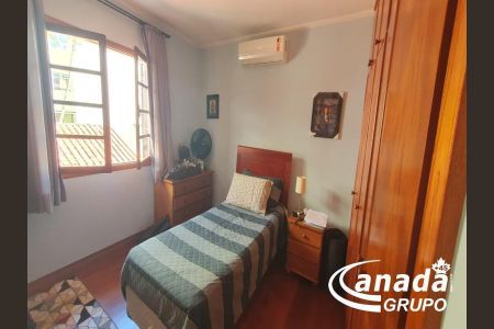 7_photo/94cefee0d9.821bca6a381fcd78-ATLAS-886db8e4-5888-4aaa-88de-df2d841bc51b.jpg de casa à venda com 4 quartos, 178m² em Ayrosa, Osasco