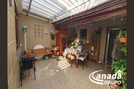 1_photo/94cefee0d9.821bca6a381fcd78-ATLAS-c9cc8330-83ab-4b5e-81e8-844eeb308c10.jpg de casa à venda com 4 quartos, 178m² em Ayrosa, Osasco