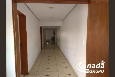 10_photo/94cefee213.598c66e7e5047e83-ATLAS-b76eae3d-4e46-4bd6-90de-02f880b4be18.jpg de casa à venda com 5 quartos, 226m² em Ayrosa, Osasco