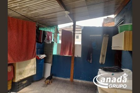 4_photo/94cefee633.8f3f2a47dd94676f-ATLAS-146a760c-d57a-4090-b43f-aa9c99cd9b43.jpg de casa à venda com 3 quartos, 200m² em Mutinga, Osasco