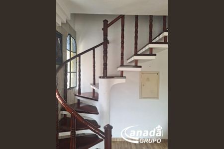 3_photo/94cefee699.49e5f4e107e90c19-ATLAS-0da9d1bc-802e-488a-8f7d-acb1f119d15d.jpg de casa à venda com 6 quartos, 376m² em Ayrosa, Osasco