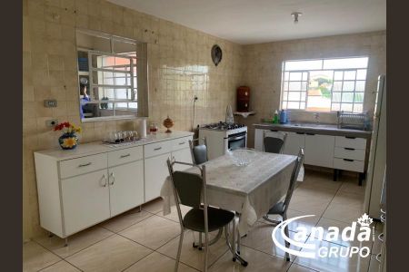 3_photo/94cefee6d3.a944a7ef88bd55c6-ATLAS-9b870874-3eb0-490f-ab3d-d2ccf5c4a8eb.jpg de casa à venda com 3 quartos, 251m² em Ayrosa, Osasco