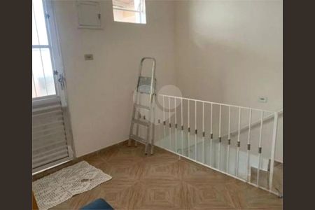 9_photo/94cefee6d3.a944a7ef88bd55c6-ATLAS-d019c4a4-06ca-4c44-bf42-9a96d47d0049.jpg de casa à venda com 3 quartos, 182m² em Ayrosa, Osasco