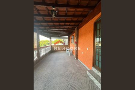 5_photo/94cefee6d7.e100dba37721dde7-ATLAS-2231ed73-85e7-47b8-ad12-6f3daaed74a6.jpg de casa à venda com 3 quartos, 196m² em Ayrosa, Osasco