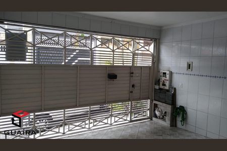 4_photo/94cefeea27.dc8bbd111761e841-ATLAS-8a3765b0-8e89-4dc0-b72b-ac59e79b9e4b.jpg de casa à venda com 3 quartos, 181m² em Vila Menck, Osasco