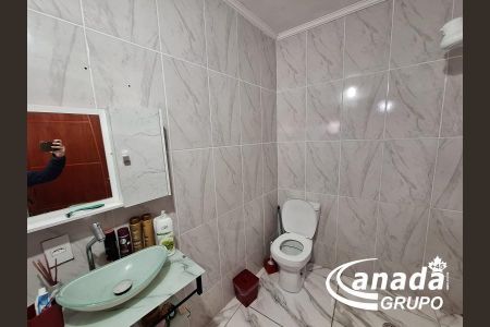 8_photo/94cefeeb1f.f38e38137a2159e3-ATLAS-529dc336-884b-49b2-9116-d6bfc6d69fcd.jpg de casa à venda com 3 quartos, 300m² em Vila Menck, Osasco
