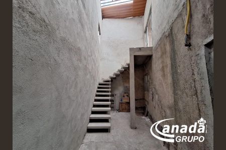 11_photo/94cefeeb1f.f38e38137a2159e3-ATLAS-c688f84d-6b87-4aa3-abd1-5d93a7d1086d.jpg de casa à venda com 3 quartos, 300m² em Vila Menck, Osasco