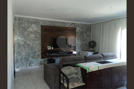 9_photo/94cefefa0b.7a69ff73eb43ff8d-ATLAS-b5bf82fd-2fe5-466c-8504-0e8118fa27c7.jpg de casa à venda com 4 quartos, 200m² em Rochdale, Osasco