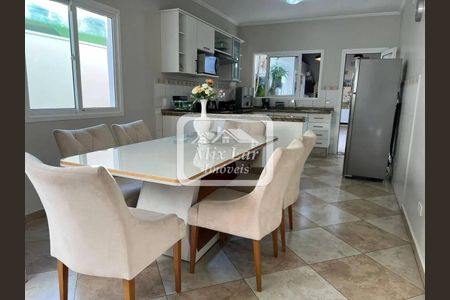 5_photo/94cefefa25.7be7a474fdeed64f-ATLAS-7f6a6fe5-615d-4853-b8e5-b330875dbefe.jpg de casa à venda com 3 quartos, 263m² em Rochdale, Osasco