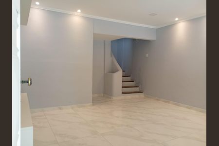 4_photo/94cefefa25.ceff8192393c33de-ATLAS-9c60a5cc-a6b3-40a0-b7b0-8f3a2699310a.jpg de casa para alugar com 3 quartos, 250m² em Rochdale, Osasco