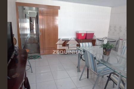 3_photo/94cefefeb5.ceff8192393c33de-ATLAS-4f272b43-b9a6-4169-9b91-08b68edfbdb8.jpg de casa à venda com 4 quartos, 180m² em Rochdale, Osasco