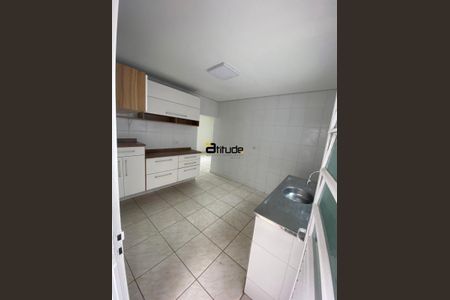 2_photo/94ceff09d9.f861ecc718bdcbd7-ATLAS-854bce90-5fcf-4e9b-8d40-0a1de4bbd556.jpg de casa para alugar com 1 quarto, 49m² em Vila Osasco, Osasco