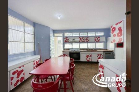 4_photo/94ceff0c47.e3da74daae84817a-ATLAS-ae5d0e9b-fd55-4fc3-8493-622c85fc627b.jpg de casa à venda com 3 quartos, 255m² em Centro, Osasco