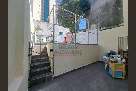 3_photo/94ceff0d2d.6600fc11136d825d-ATLAS-0e20f208-9328-4dd1-8d23-d4462e1aa3bc.jpg de casa para alugar com 3 quartos, 225m² em Vila Osasco, Osasco