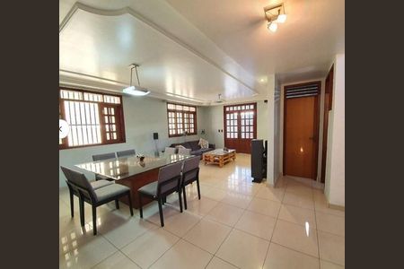 2_photo/94ceff171d.14be72f851f11d21-ATLAS-2f6cc655-1c8a-41ad-8a03-9e107302e122.jpg de casa à venda com 3 quartos, 155m² em Presidente Altino, Osasco