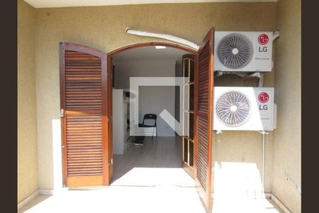 10_photo/94ceff1ccd.ec45c5915be217bb-ATLAS-3a4efb87-e3b0-46ee-b280-1be18be74bac.jpg de casa à venda com 3 quartos, 213m² em Bonfim, Osasco