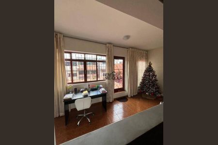 5_photo/94ceff2061.e6f02a1e96aef2b1-ATLAS-3617d2b9-650e-4d83-8ff0-89d9baac5947.jpg de casa à venda com 4 quartos, 263m² em Ayrosa, Osasco