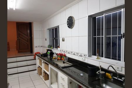 9_photo/94ceff27ad.2f15d505e37c7ac5-ATLAS-69a4e6e9-0588-4076-9d9c-a8dc958ba567.jpg de casa à venda com 3 quartos, 213m² em Ayrosa, Osasco