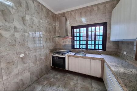 4_photo/94ceff27e7.a82db8b1a7eaaccb-ATLAS-38a32874-91c0-48ed-9c92-8100cc0493e9.jpg de casa para alugar com 3 quartos, 120m² em Vila Santa Edwiges, Osasco