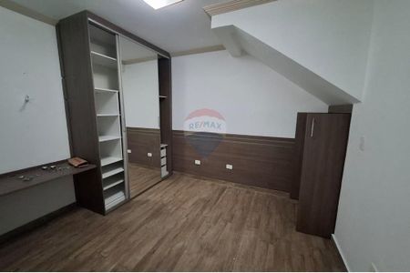 11_photo/94ceff27e7.a82db8b1a7eaaccb-ATLAS-def8a74f-ac8e-40ed-aae4-af87595bfe42.jpg de casa para alugar com 3 quartos, 120m² em Vila Santa Edwiges, Osasco