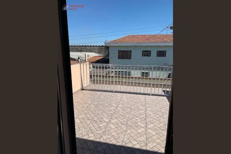 9_photo/94ceff2ed9.1aa5b8f538f3adaf-ATLAS-027d6316-54a4-4cf0-8a50-fe501138fe08.jpg de casa à venda com 3 quartos, 165m² em Jardim Maria Cristina, Osasco