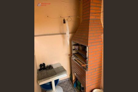 6_photo/94ceff2ed9.1aa5b8f538f3adaf-ATLAS-c7f144f1-0aa5-4799-800f-3185b82ffe53.jpg de casa à venda com 3 quartos, 165m² em Jardim Maria Cristina, Osasco