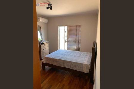 7_photo/94ceff2ed9.1aa5b8f538f3adaf-ATLAS-e18fce5e-59a4-435d-b419-886bd78663c4.jpg de casa à venda com 3 quartos, 165m² em Jardim Maria Cristina, Osasco