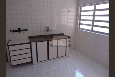 2_photo/94ceff3205.9845a183adc4e21d-ATLAS-56c3134e-d7a4-4d54-b54f-3c334d279a5b.jpg de casa à venda com 3 quartos, 212m² em Remédios, Osasco