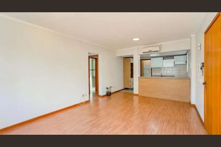 5_photo/94ceff3d29.565d65a6458b6ca1-ATLAS-2fcd5e8a-50a2-4470-a10d-c71b05aaf737.jpg de casa à venda com 3 quartos, 160m² em Presidente Altino, Osasco