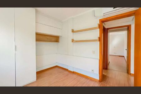 12_photo/94ceff3d29.565d65a6458b6ca1-ATLAS-e9563381-6678-40e2-bf24-1e4e539c4988.jpg de casa à venda com 3 quartos, 160m² em Presidente Altino, Osasco