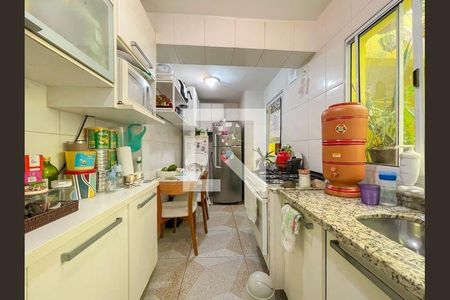 26_photo/94ceff42e9.598c66e7e5047e83-ATLAS-4cf8d092-43c0-417d-ab7b-92e73d26fae5.jpg de casa à venda com 2 quartos, 170m² em Vila Campesina, Osasco