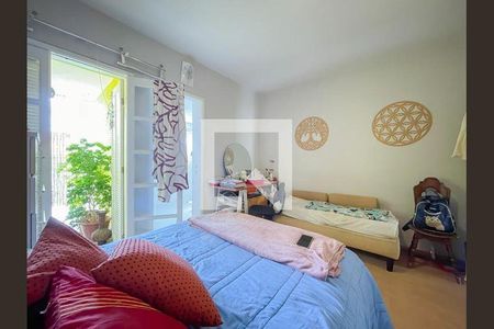 10_photo/94ceff42e9.598c66e7e5047e83-ATLAS-b0df6ad3-79cc-4749-8ed8-33a264d9e9e1.jpg de casa à venda com 2 quartos, 170m² em Vila Campesina, Osasco