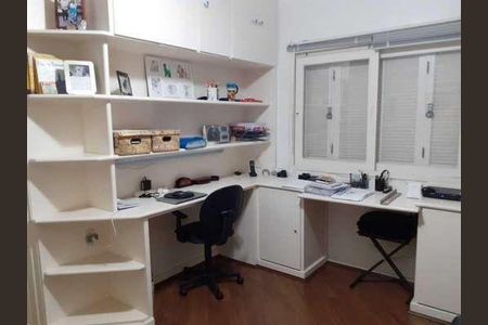 6_photo/94ceff4f65.84d273d2e1abbbdc-ATLAS-376362d3-b53f-4aa6-84f2-3f776029304e.jpg de casa à venda com 6 quartos, 642m² em Jaguaré, São Paulo