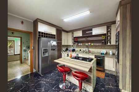 5_photo/94ceff582d.d6280e3f4a3e6353-ATLAS-19657d95-9da7-4c66-8e94-8b701f7c772a.jpg de casa à venda com 4 quartos, 280m² em Vila Lageado, São Paulo