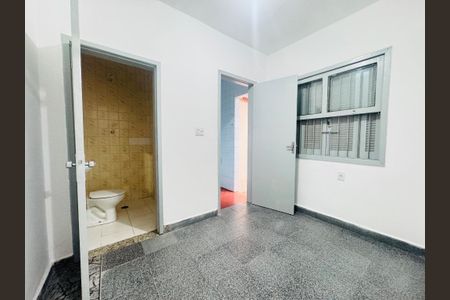 7_photo/94ceff5a7f.527d2e055a247cfd-ATLAS-3d2da0d8-1b8a-4785-941a-bbb5a9f52bd1.jpg de casa à venda com 3 quartos, 140m² em Parque Continental, São Paulo