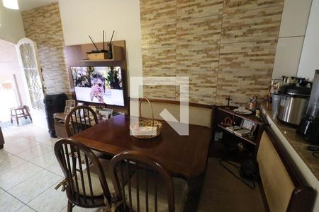 4_photo/94ceff646f.7b14635dc7f45449-ATLAS-c9beeec0-43f0-441f-bd7d-a64ceffc20cb.jpg de casa à venda com 3 quartos, 276m² em Umuarama, Osasco