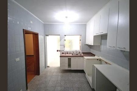 12_photo/94ceff6b9f.ceff8192393c33de-ATLAS-93211569-fa94-4af1-8df8-1f461e4bc221.jpg de casa para alugar com 3 quartos, 167m² em Vila Campesina, Osasco
