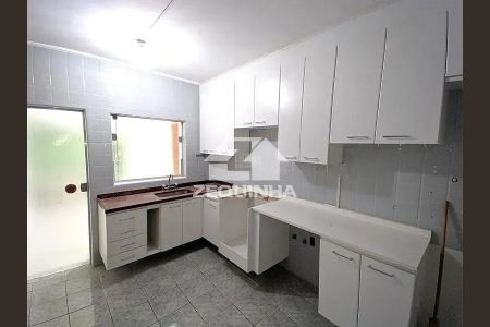 10_photo/94ceff6b9f.ceff8192393c33de-ATLAS-f90a2b89-61b0-4a44-8587-9a2fd282c7a8.jpg de casa para alugar com 3 quartos, 167m² em Vila Campesina, Osasco