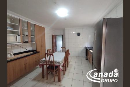 4_photo/94ceff7455.94eccd8fc9add72f-ATLAS-59801437-5193-4b6b-99cc-6e0b1207c17d.jpg de casa à venda com 4 quartos, 207m² em Cipava, Osasco