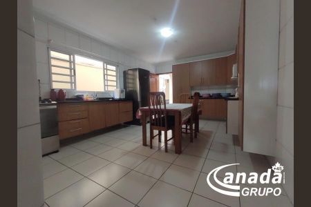 3_photo/94ceff7455.94eccd8fc9add72f-ATLAS-c1df7299-beb8-4fbc-b389-569c3938bff1.jpg de casa à venda com 4 quartos, 207m² em Cipava, Osasco