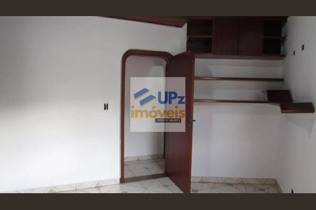 20_photo/94ceff75e5.e78a3bff2ad56a74-ATLAS-e2e78251-cfb4-4c4d-8100-c02c27679e04.jpg de casa para alugar com 4 quartos, 200m² em Cipava, Osasco