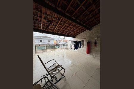 7_photo/94ceff77cd.ceff8192393c33de-ATLAS-6ca5bf65-0111-420b-8c8e-534d10deac46.jpg de casa à venda com 3 quartos, 163m² em Cipava, Osasco