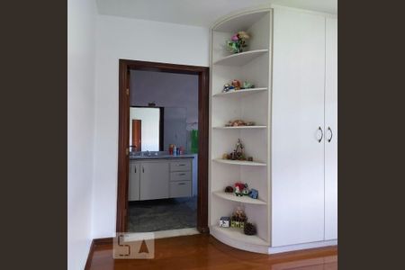 2_photo/94ceff7a87.4d21696e34f451c0-ATLAS-025525ef-5970-4e2f-8bc5-9908f54a058c.jpg de casa à venda com 6 quartos, 514m² em Bela Vista, Osasco