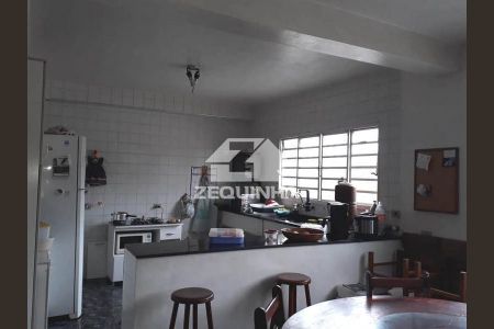 6_photo/94ceff7b27.ceff8192393c33de-ATLAS-3822dec6-720f-458f-8e6b-aebf19f750e8.jpg de casa para alugar com 4 quartos, 267m² em Umuarama, Osasco