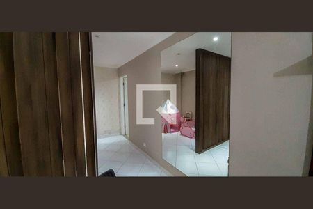 6_photo/94ceff7d69.821bca6a381fcd78-ATLAS-3108f0ba-462a-48eb-85fa-8941f73eb5f0.jpg de casa à venda com 6 quartos, 216m² em Jardim D'abril, Osasco